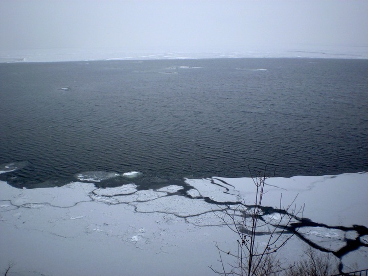 LakeIce2.jpg